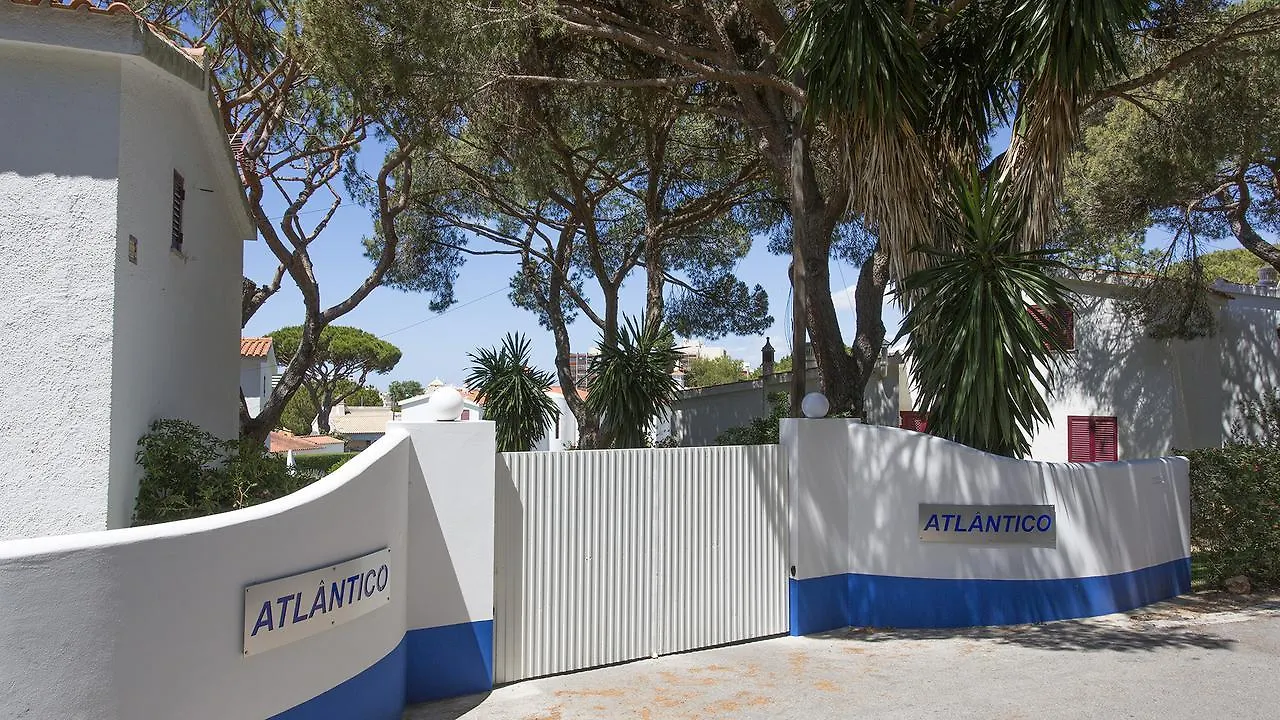 Large Duplex In Best Location - 10 Minute Walk To Marina -3Bdr 3Bath Villa Vilamoura