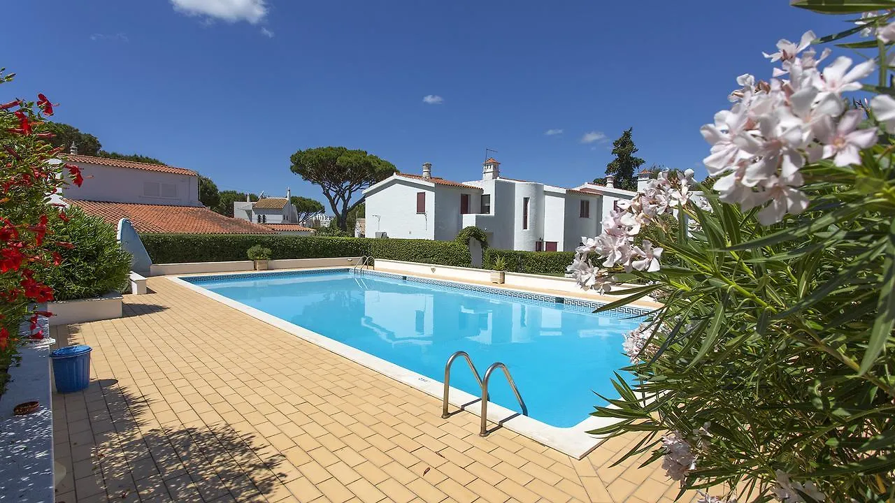 Large Duplex In Best Location - 10 Minute Walk To Marina -3Bdr 3Bath Villa Vilamoura 0*,