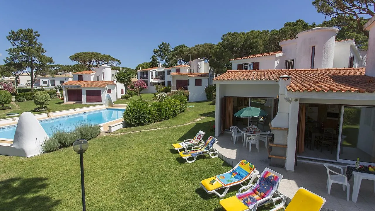 Large Duplex In Best Location - 10 Minute Walk To Marina -3Bdr 3Bath Villa Vilamoura