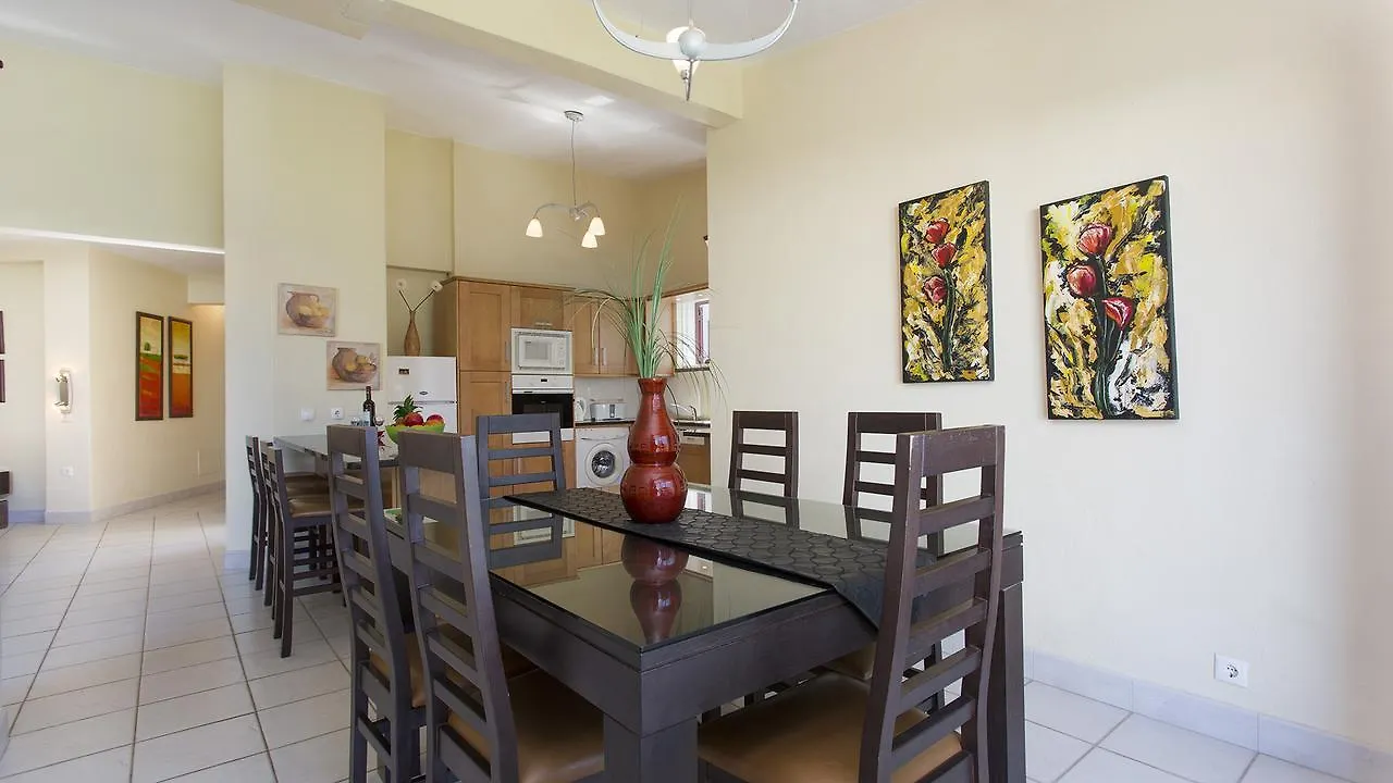 Large Duplex In Best Location - 10 Minute Walk To Marina -3Bdr 3Bath Villa Vilamoura Portugal