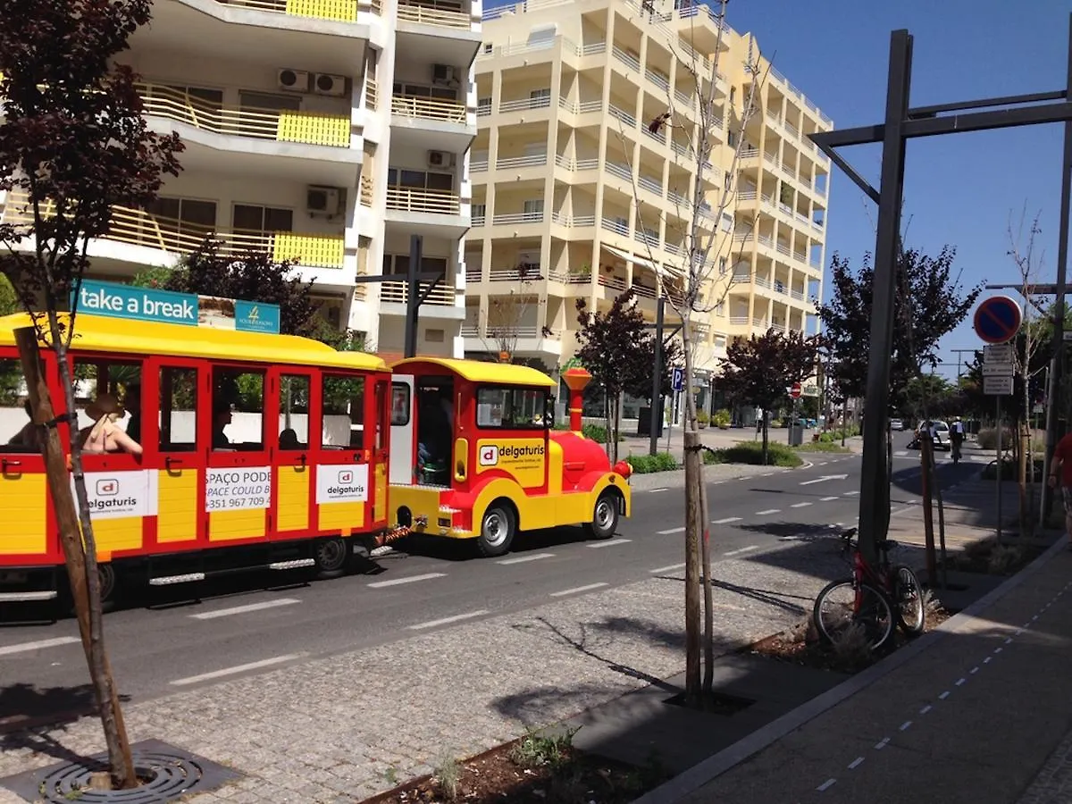 Large Duplex In Best Location - 10 Minute Walk To Marina -3Bdr 3Bath Villa Vilamoura
