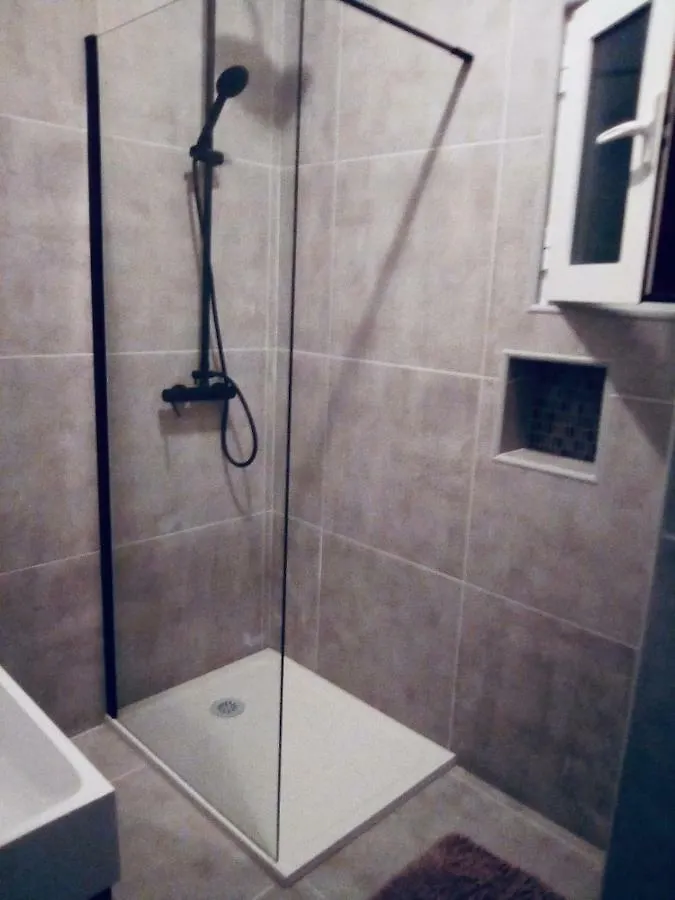 Вилла Large Duplex In Best Location - 10 Minute Walk To Marina -3Bdr 3Bath Виламура